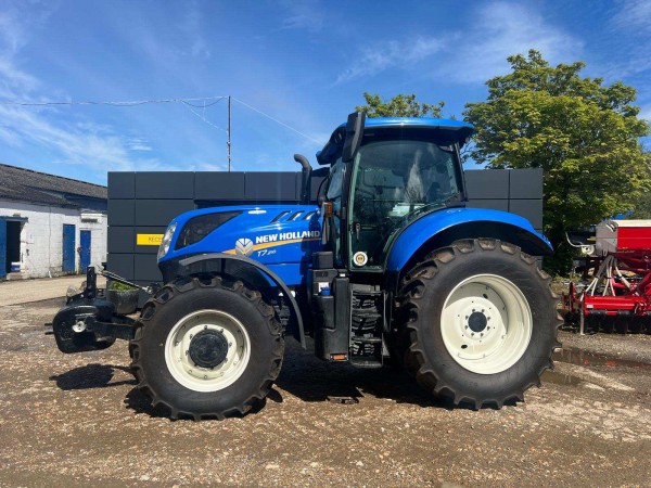 New Holland T6030