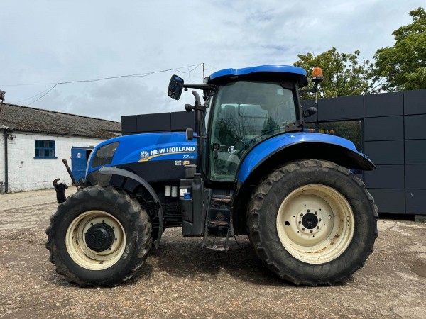 New Holland T6030